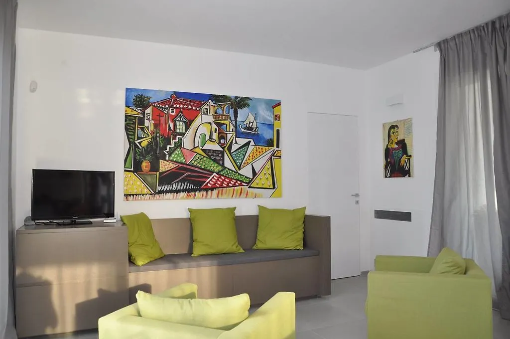 Casa Sola Villa Menfi 0*,